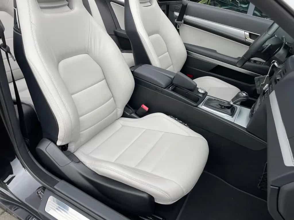 Mercedes-Benz E-Class 300 Cabrio CGI BlueEfficiency AMG-PAKET 12/2011-photo-8