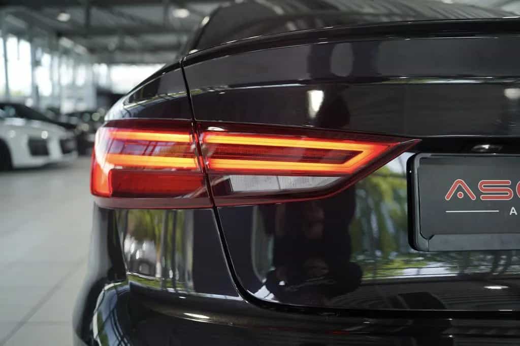 Audi S3 Limousine q. 2.H *Pano*NO OPF*Schale*Virtual 02/2018-photo-12
