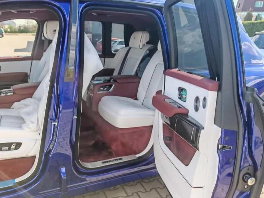 Rolls-Royce Cullinan Black Badge Series II - Sofort !!! 04/2026-photo-10