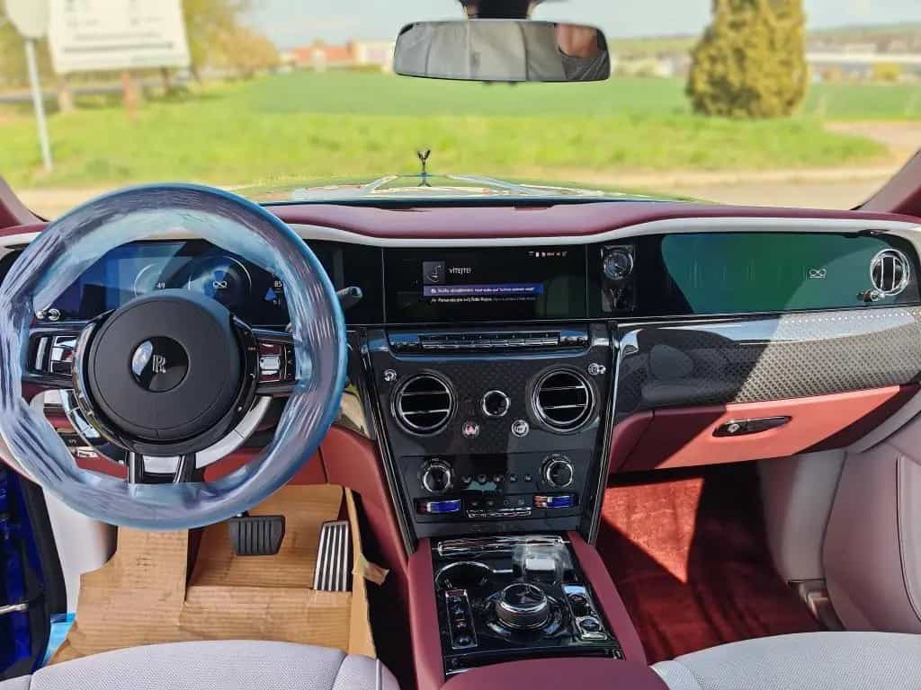 Rolls-Royce Cullinan Black Badge Series II - Sofort !!! 04/2026-photo-13