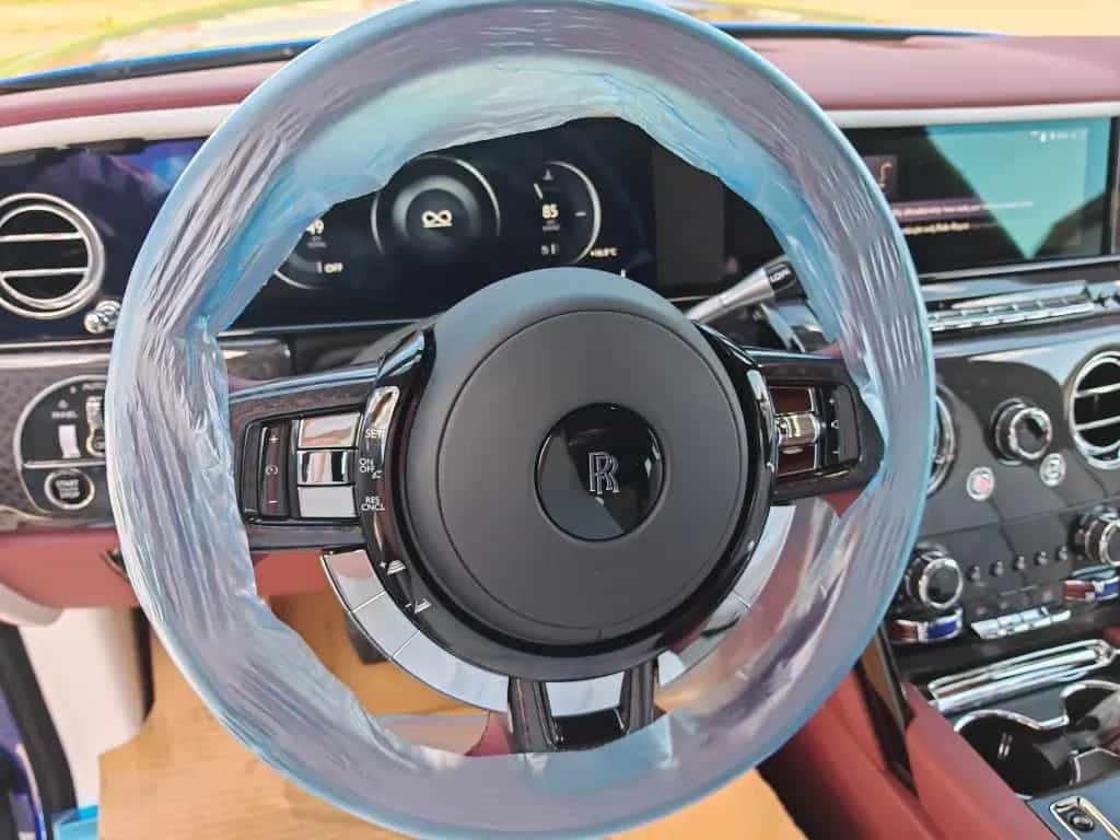Rolls-Royce Cullinan Black Badge Series II - Sofort !!! 04/2026-photo-24