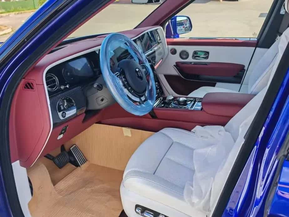 Rolls-Royce Cullinan Black Badge Series II - Sofort !!! 04/2026-photo-7
