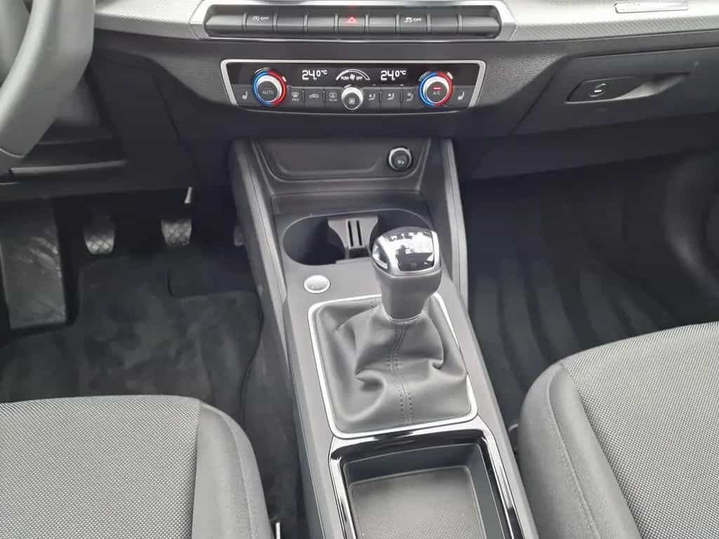Audi Q2 30 TFSI NAVI+ AHK STHZG 18" ACC Advanced 03/2025-photo-17