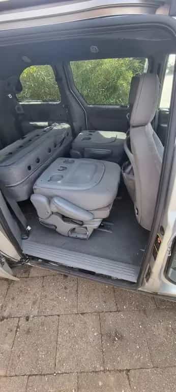 Chrysler Voyager LX 2.8 CRD Autom. LX 07/2005-photo-6