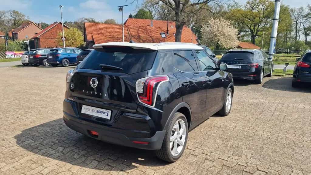 Ssangyong Tivoli 1,5 l Benziner  FIZZ AHK KAMERA S/W RÄDER 06/2021-photo-14