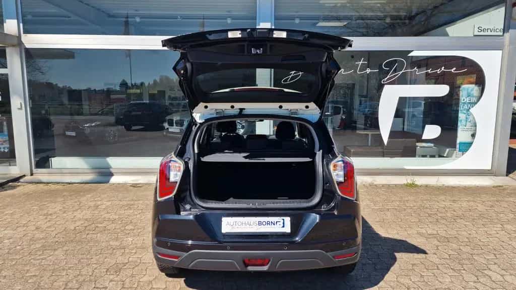 Ssangyong Tivoli 1,5 l Benziner  FIZZ AHK KAMERA S/W RÄDER 06/2021-photo-18