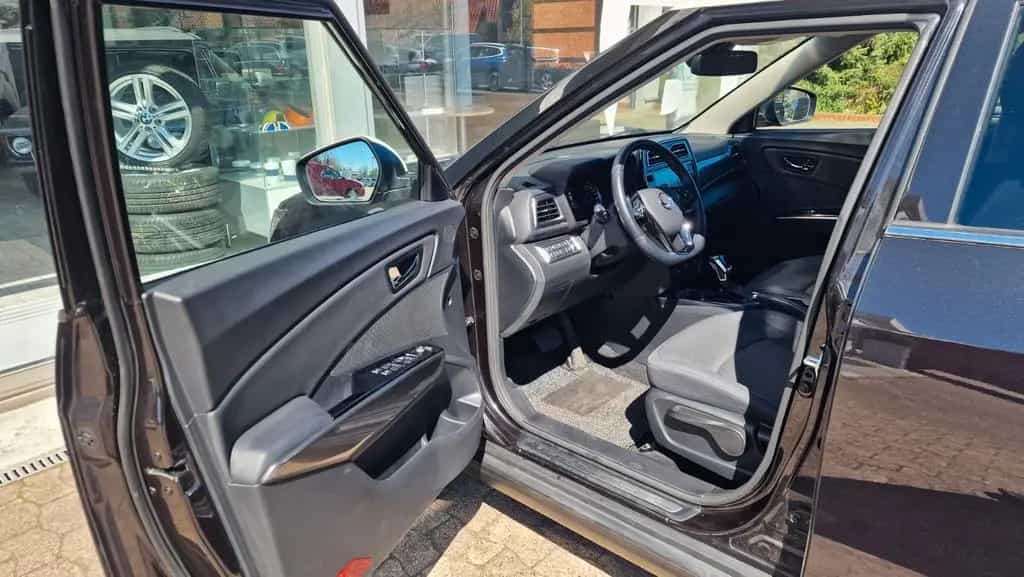Ssangyong Tivoli 1,5 l Benziner  FIZZ AHK KAMERA S/W RÄDER 06/2021-photo-19