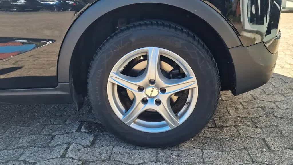 Ssangyong Tivoli 1,5 l Benziner  FIZZ AHK KAMERA S/W RÄDER 06/2021-photo-32