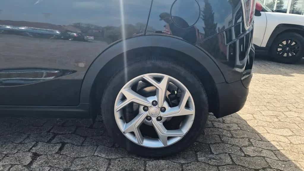 Ssangyong Tivoli 1,5 l Benziner  FIZZ AHK KAMERA S/W RÄDER 06/2021-photo-35