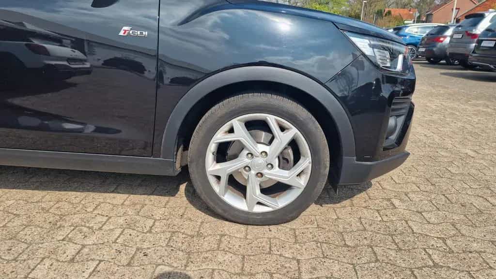 Ssangyong Tivoli 1,5 l Benziner  FIZZ AHK KAMERA S/W RÄDER 06/2021-photo-36