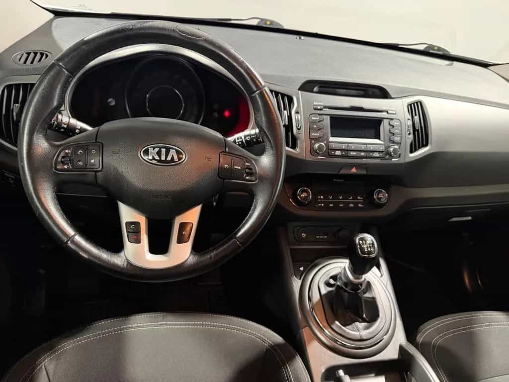 Kia Sportage Spirit 2WD *PDC*SHZ*KLIMAAUTO.*TÜV NEU* 04/2013-photo-14