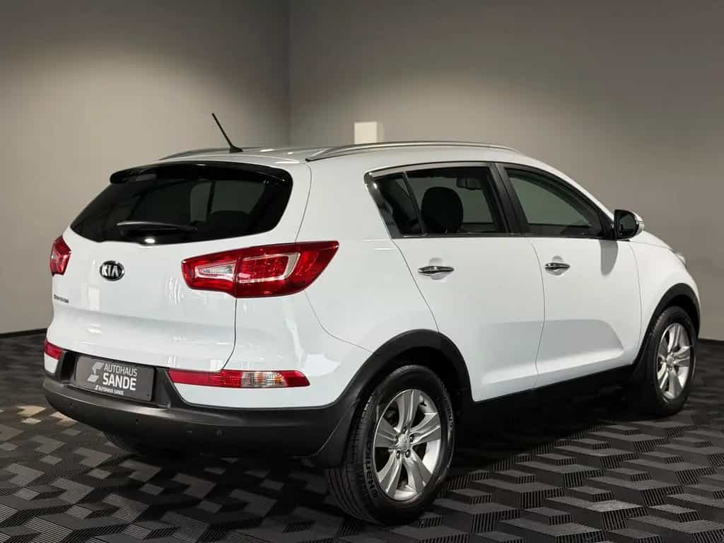 Kia Sportage Spirit 2WD *PDC*SHZ*KLIMAAUTO.*TÜV NEU* 04/2013-photo-3
