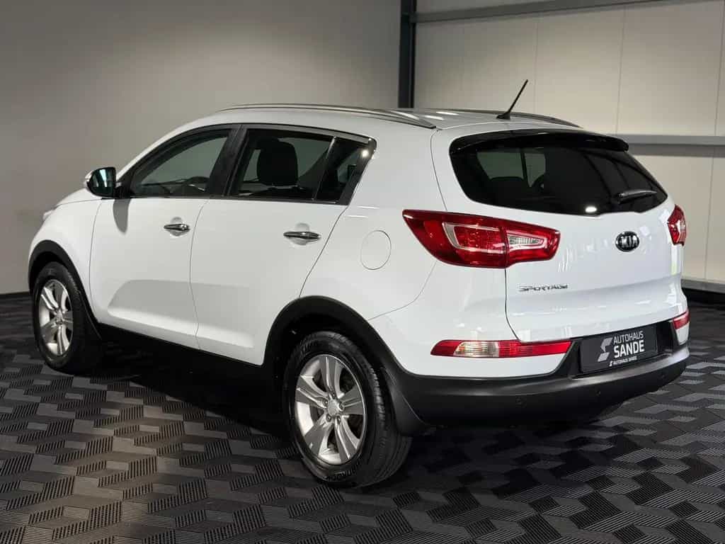 Kia Sportage Spirit 2WD *PDC*SHZ*KLIMAAUTO.*TÜV NEU* 04/2013-photo-5