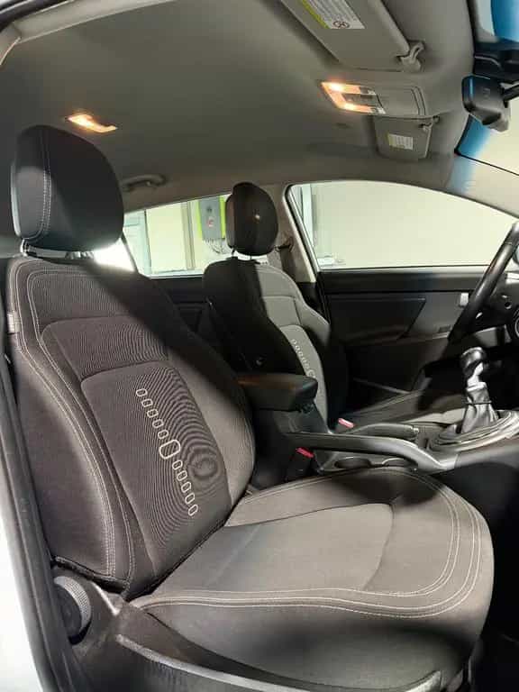 Kia Sportage Spirit 2WD *PDC*SHZ*KLIMAAUTO.*TÜV NEU* 04/2013-photo-8