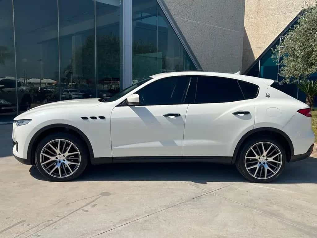 Maserati Levante V6 Diesel 275 CV AWD 02/2017-photo-1