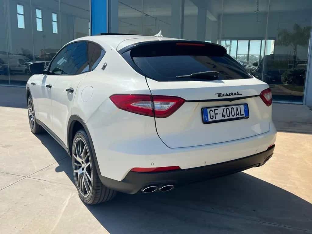 Maserati Levante V6 Diesel 275 CV AWD 02/2017-photo-3