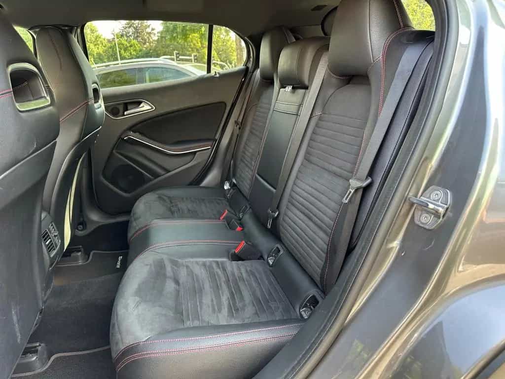 Mercedes-Benz GLA-Class 220 GLA -Klasse 4Matic AMG Line/Tüv neu 11/2018-photo-12