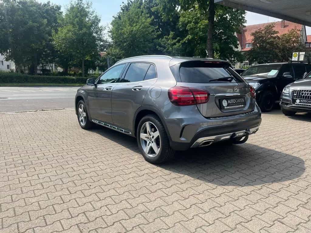 Mercedes-Benz GLA-Class 220 GLA -Klasse 4Matic AMG Line/Tüv neu 11/2018-photo-3