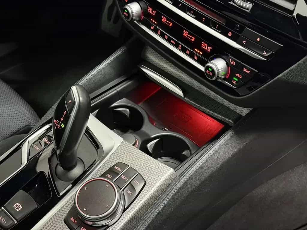 BMW 5 Series 520d M-PAKET PANO/R-KAM/L-HZG/VIRTUAL/AMBIENTE 11/2018-photo-17