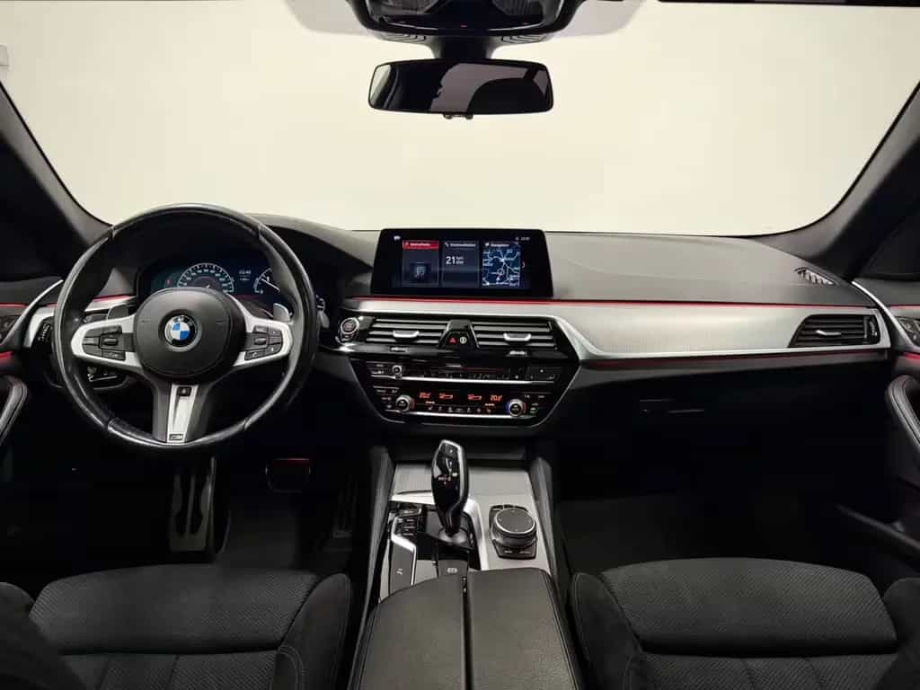 BMW 5 Series 520d M-PAKET PANO/R-KAM/L-HZG/VIRTUAL/AMBIENTE 11/2018-photo-20