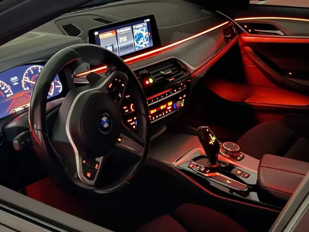 BMW 5 Series 520d M-PAKET PANO/R-KAM/L-HZG/VIRTUAL/AMBIENTE 11/2018-photo-27