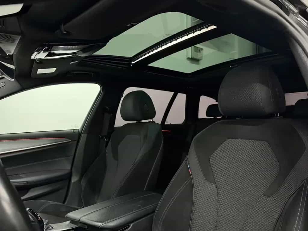 BMW 5 Series 520d M-PAKET PANO/R-KAM/L-HZG/VIRTUAL/AMBIENTE 11/2018-photo-31