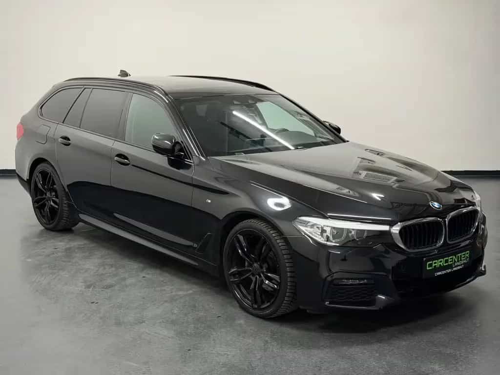 BMW 5 Series 520d M-PAKET PANO/R-KAM/L-HZG/VIRTUAL/AMBIENTE 11/2018-photo-43