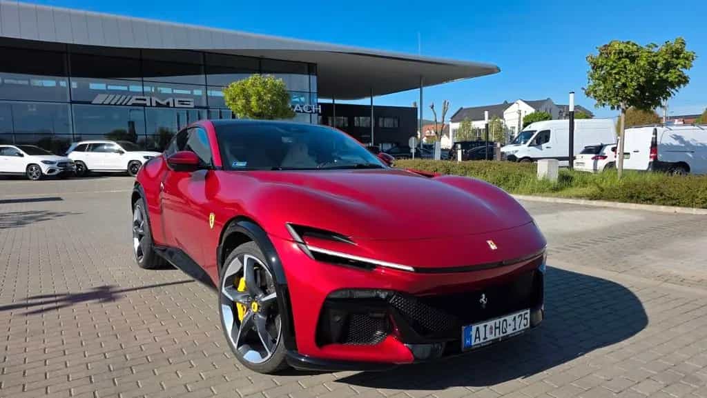 Ferrari Purosangue V12 DCT 4WD/PANO/STZH-BL/360CAM/HIFI 12/2024-photo-1