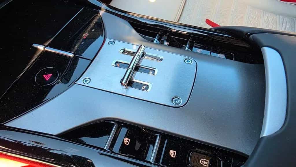 Ferrari Purosangue V12 DCT 4WD/PANO/STZH-BL/360CAM/HIFI 12/2024-photo-27