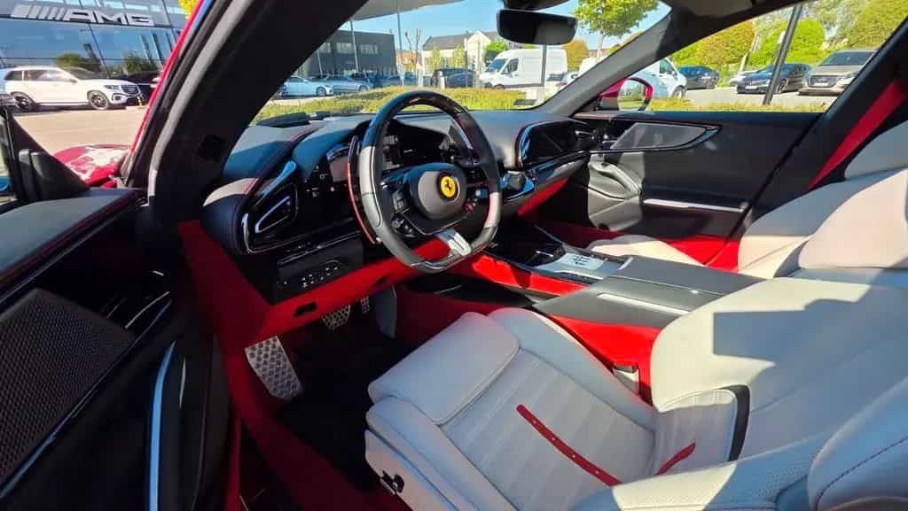 Ferrari Purosangue V12 DCT 4WD/PANO/STZH-BL/360CAM/HIFI 12/2024-photo-37