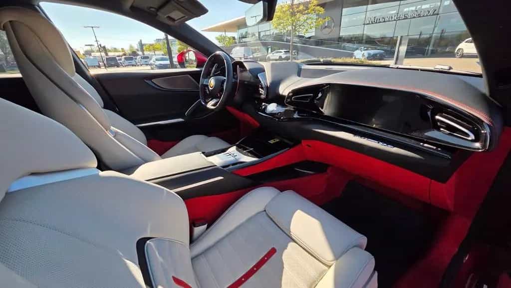 Ferrari Purosangue V12 DCT 4WD/PANO/STZH-BL/360CAM/HIFI 12/2024-photo-38