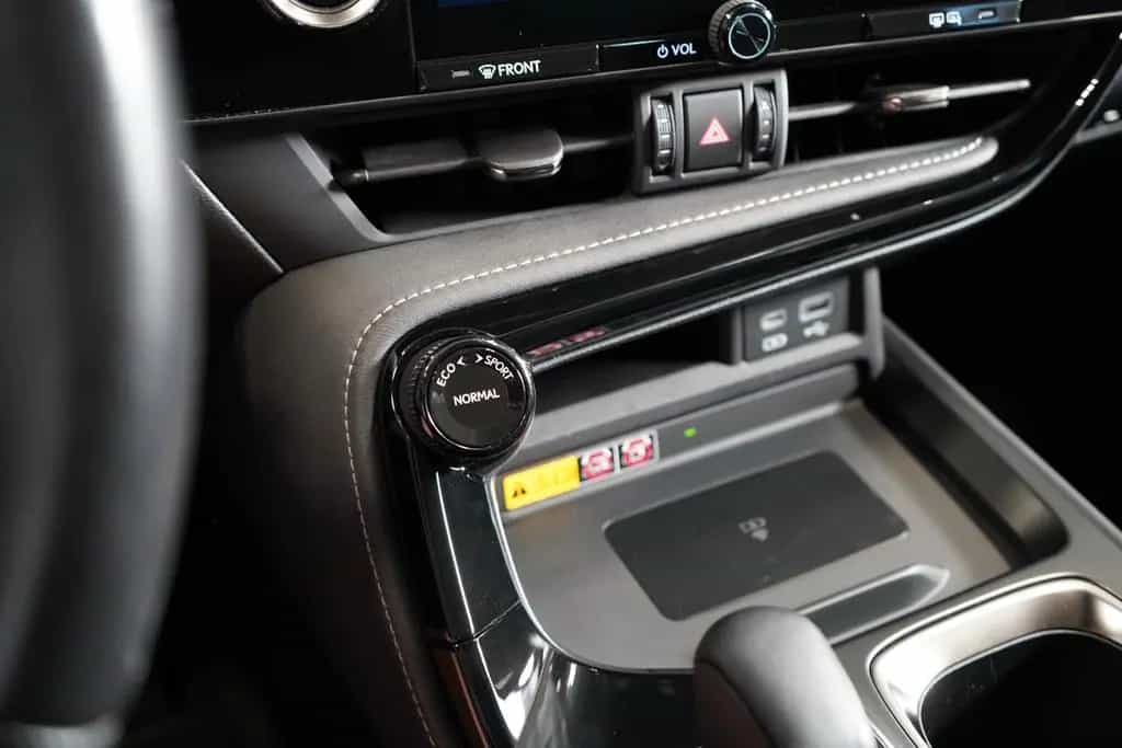 Lexus NX 350h NX350h*FWD*COMFORT TOP*ACC*LED*CZ*41.901 € NETTO 02/2024-photo-23