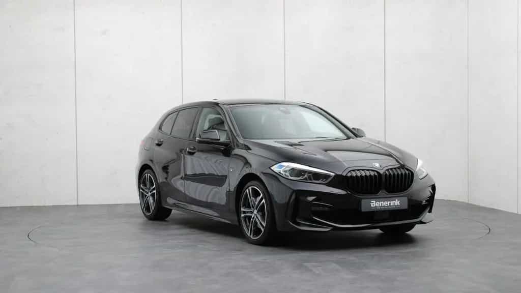 BMW 1 Series 118i M Sport, RFK, M Sportsitze, Shadow-line, 08/2020-photo-3