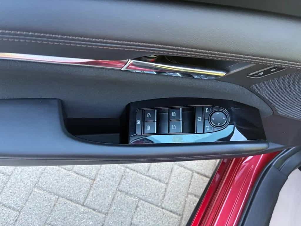 Mazda 3 2.5 e-SKYACTIV-G Centre-line DESIGN-PAKET AT 01/2025-photo-14