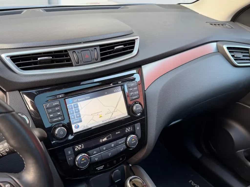 Nissan Qashqai N-Connecta *Panorama*360°Kamera*8-Fach* 05/2018-photo-15