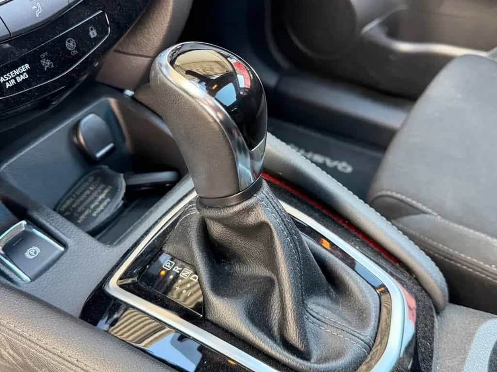 Nissan Qashqai N-Connecta *Panorama*360°Kamera*8-Fach* 05/2018-photo-16