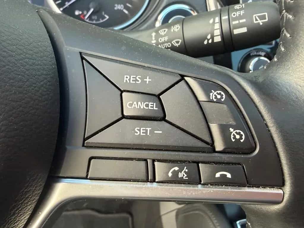 Nissan Qashqai N-Connecta *Panorama*360°Kamera*8-Fach* 05/2018-photo-18