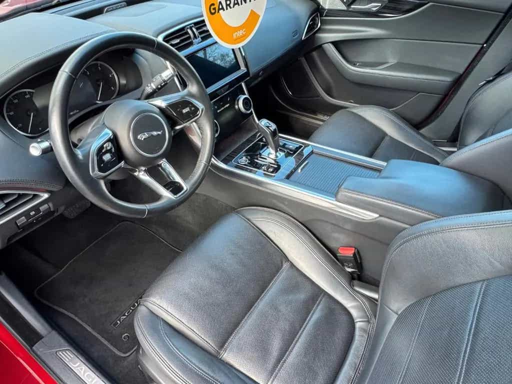 Jaguar XE S AWD Black Pack*MATRIX LED*KAMERA*SpurASSIST 01/2020-photo-10