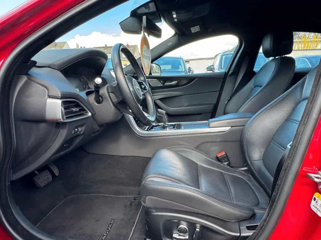 Jaguar XE S AWD Black Pack*MATRIX LED*KAMERA*SpurASSIST 01/2020-photo-11