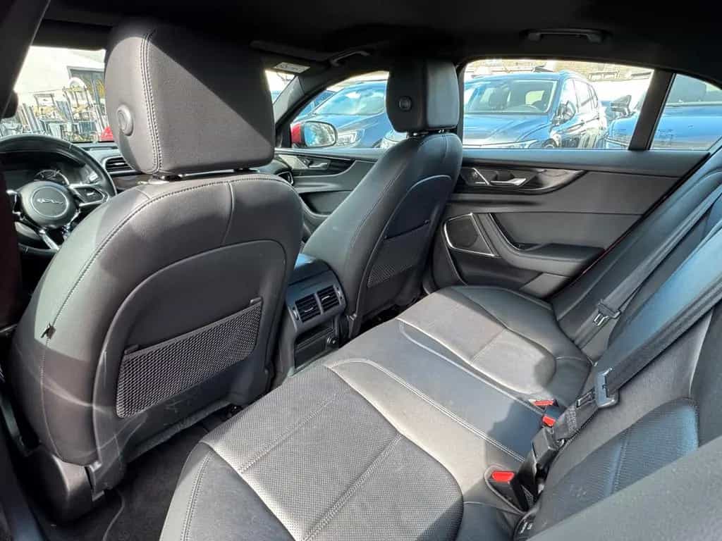 Jaguar XE S AWD Black Pack*MATRIX LED*KAMERA*SpurASSIST 01/2020-photo-20