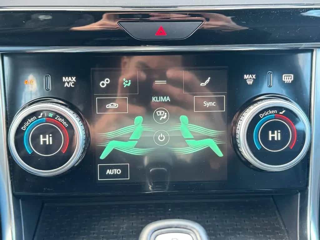Jaguar XE S AWD Black Pack*MATRIX LED*KAMERA*SpurASSIST 01/2020-photo-33