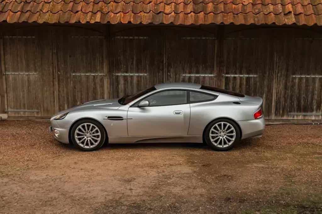 Aston Martin Vanquish V12 Vanquish 06/2003-photo-12