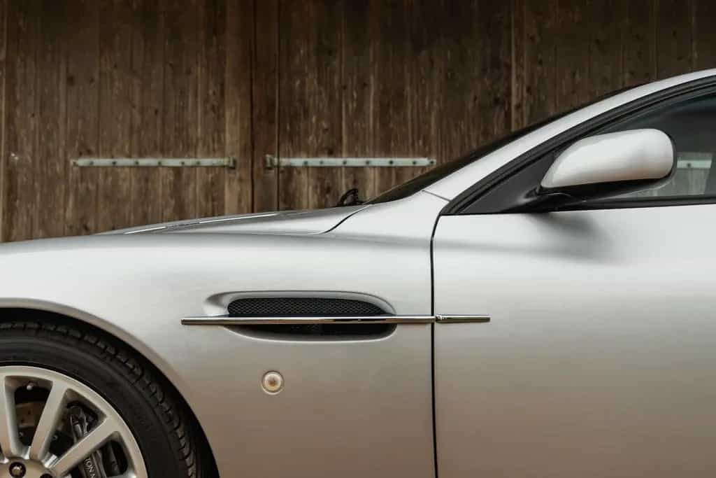 Aston Martin Vanquish V12 Vanquish 06/2003-photo-17