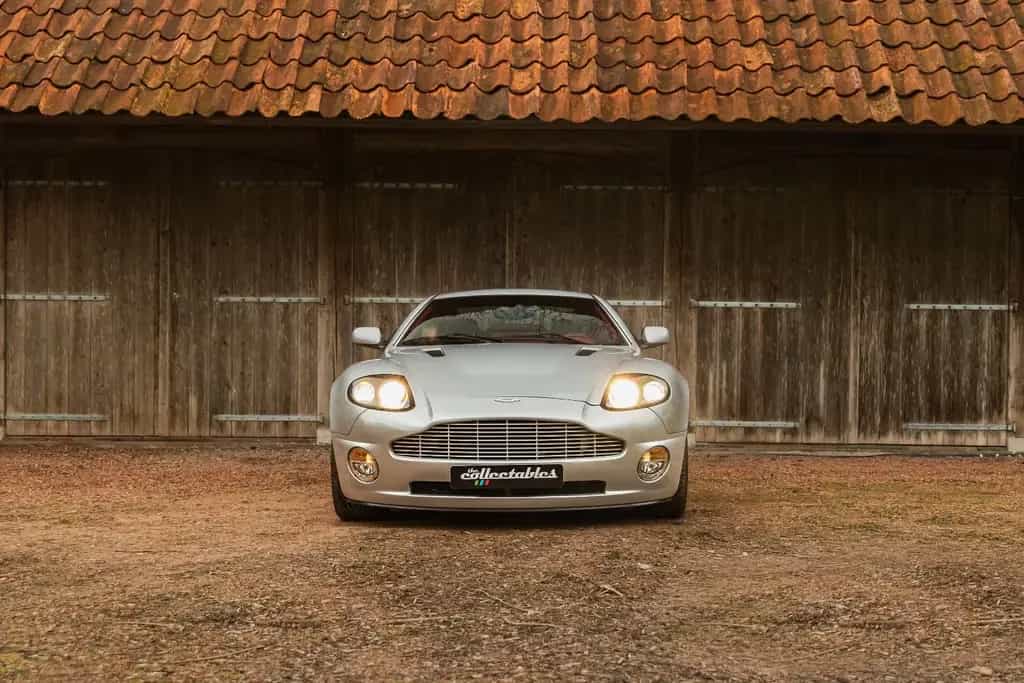 Aston Martin Vanquish V12 Vanquish 06/2003-photo-9