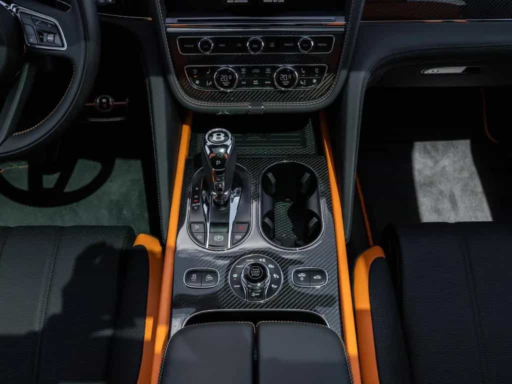 Bentley Bentayga S V8 | Mulliner | Satin Paint | CCB 08/2024-photo-21