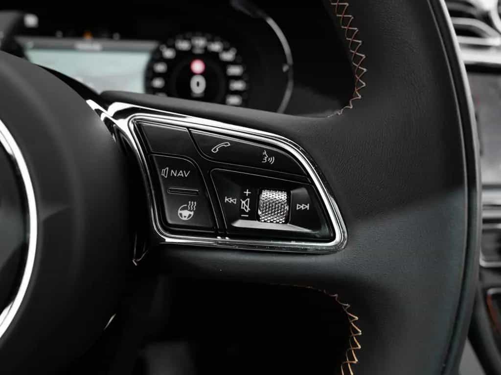 Bentley Bentayga S V8 | Mulliner | Satin Paint | CCB 08/2024-photo-24