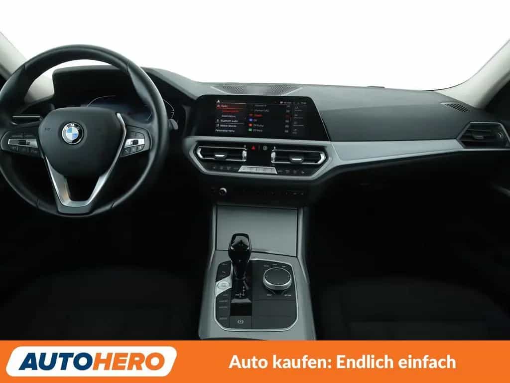 BMW 318 i Advantage Aut.*NAVI*LED*PDC*SHZ*TEMPO* 01/2022-photo-11