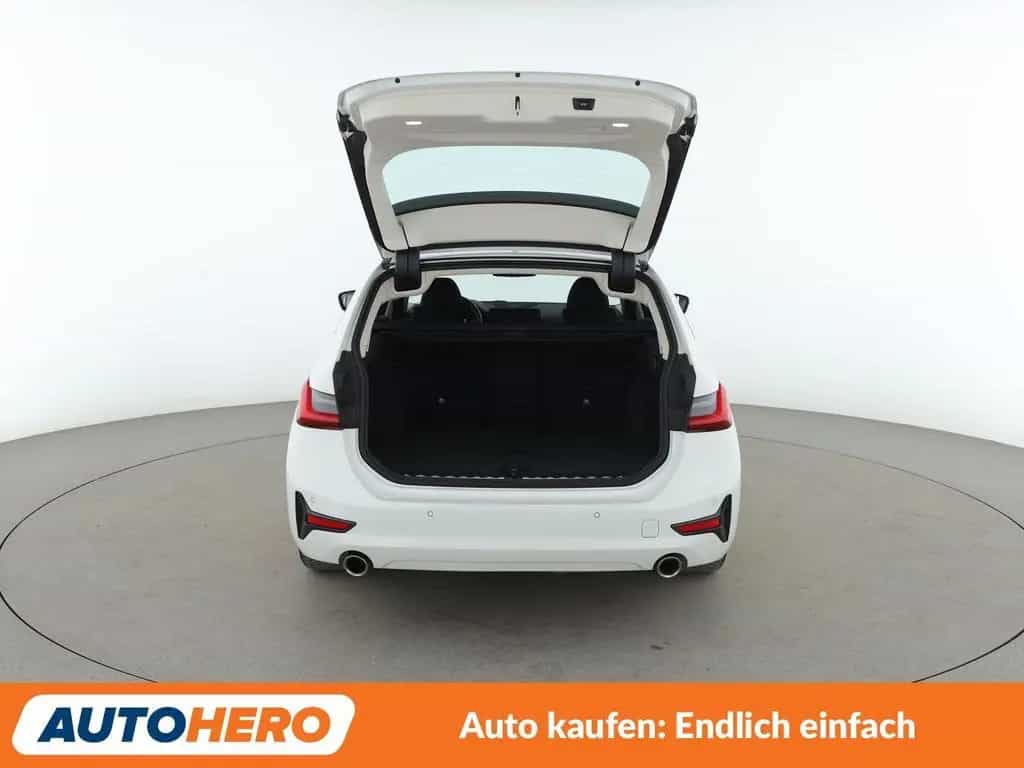 BMW 318 i Advantage Aut.*NAVI*LED*PDC*SHZ*TEMPO* 01/2022-photo-16