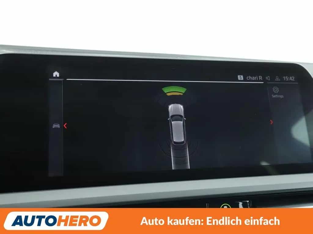 BMW 318 i Advantage Aut.*NAVI*LED*PDC*SHZ*TEMPO* 01/2022-photo-22