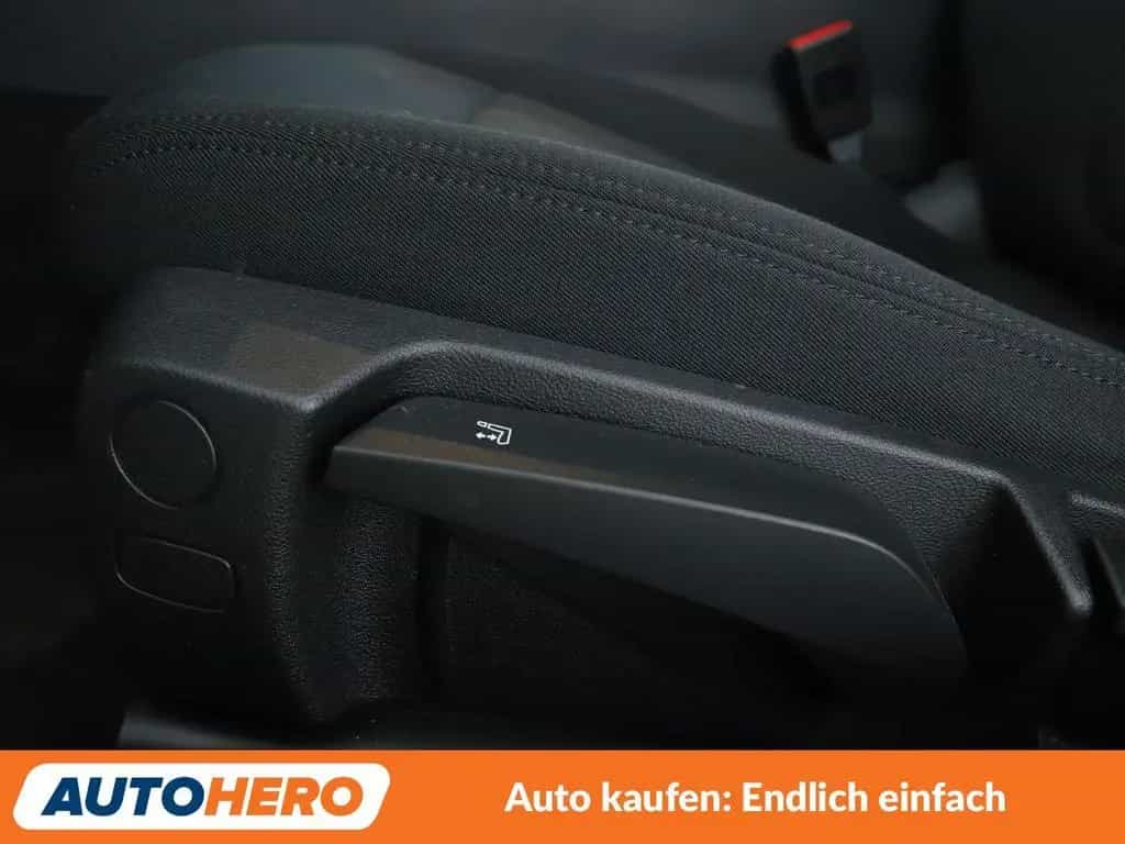 BMW 318 i Advantage Aut.*NAVI*LED*PDC*SHZ*TEMPO* 01/2022-photo-27
